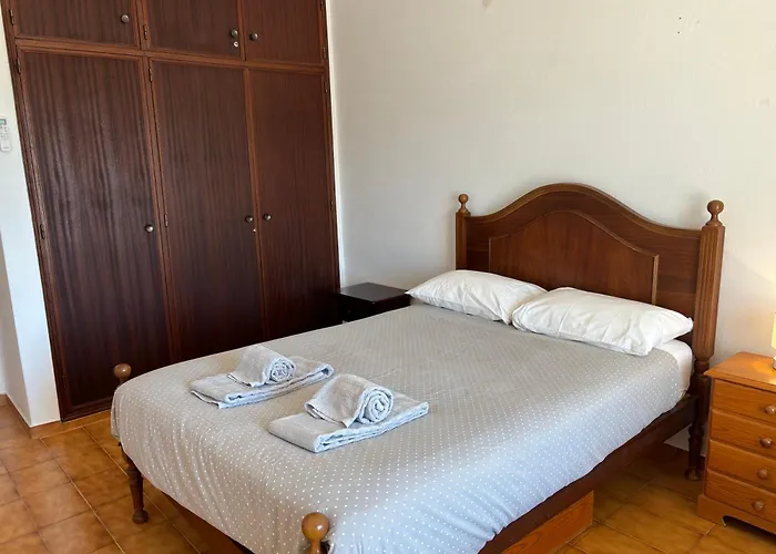 Private 3 Bedroom Villa In Salema Amazing Views